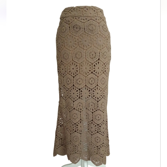 Chic Crochet Maxi Skirt in Brown - Picture 5 of 6